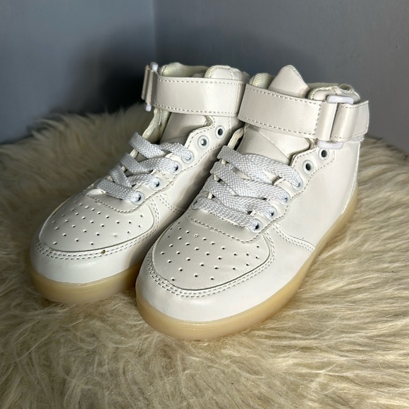 Led Shoes High Top USB Charging - Picture 3 of 8